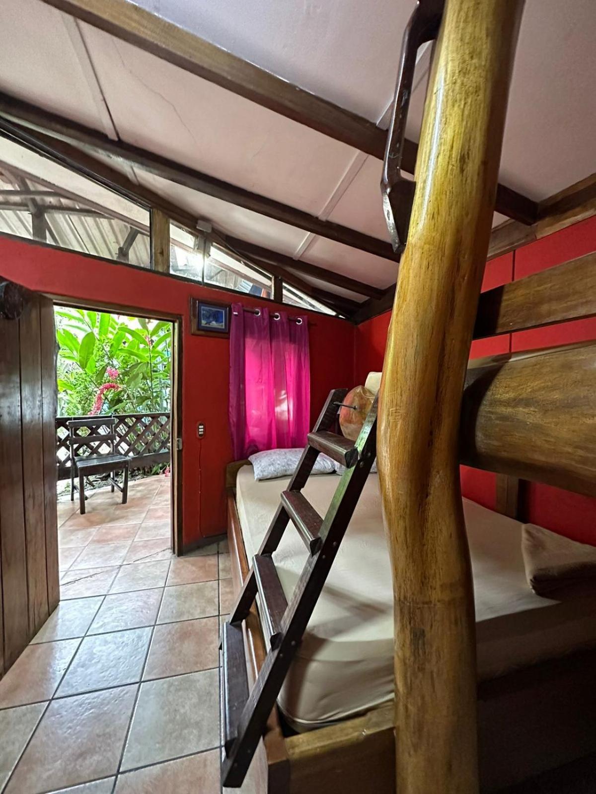 Playa Negra Brewing Beachfront Hotel Puerto Viejo de Talamanca Exterior photo